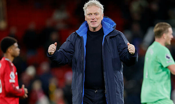 Коуч Эвертона странно отреагировал на дикое удаление Гуе в матче с МЮ Эвертон, Английской, Юнайтед, Премьер, Манчестер