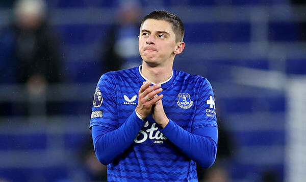 Илиман, Эвертон, Ндиае, Украины, Миколенко