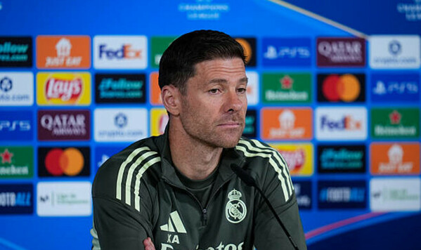 Манчестер, Сити, Лиге, Алонсо