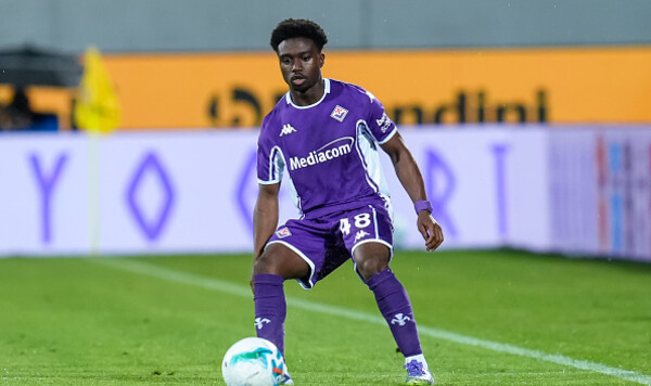 Не пускали на матч Динамо: стюарды не узнали травмированного игрока фиалок Динамо, Лэмпти, Тарик, Фиорентины, Киев