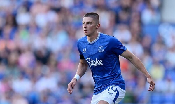 Лидер топового чемпионата неожиданно решил подписать Миколенко Миколенко, Милан, Менди, Реала, Давиде