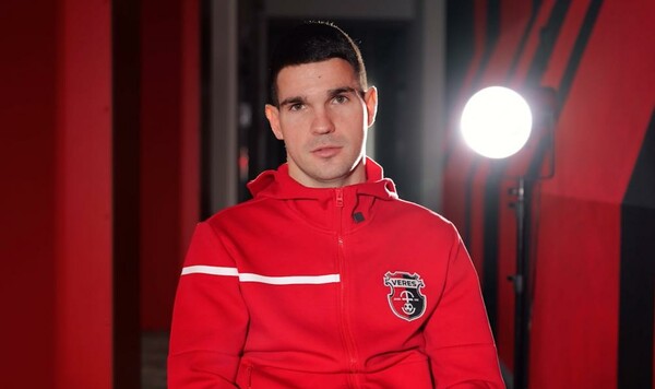 ОФИЦИАЛЬНО. Верес попрощался с опытным игроком после матча с Динамо Кучеров, Первой, Верес, Второй, Валерия