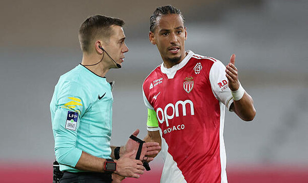 Тюрпен, Франция, Ковачу, Румынии, Оливеру