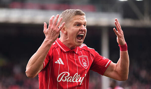 Зинченко получил сенсационный вариант продолжить карьеру в большом клубе Ноттингеме, Форест, Арсеналу, Чику, Лофтусу