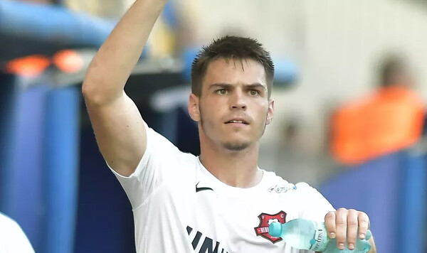 Сукрис хотел за миллионы купить в Динамо форварда, но потерпел неудачу Динамо, Параскив, Стойка