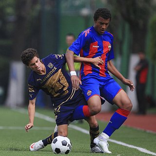 Темнокожего воспитанника ЦСКА нашли под окнами подмосковной многоэтажки. Мать футболиста утверждает, Адамс, Лайонел, Енисей, России, Петербурге