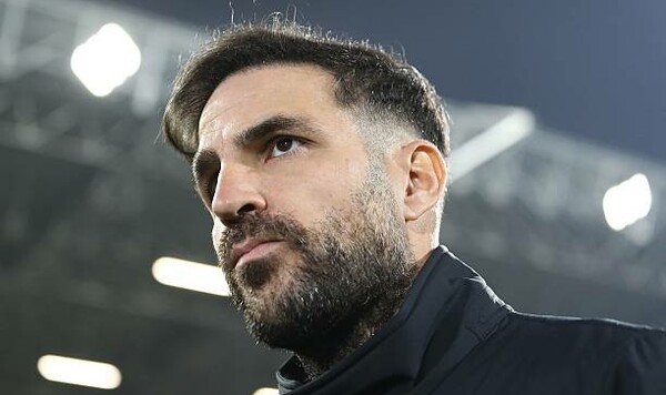 Милан, Фабрегас, Комо, Серии