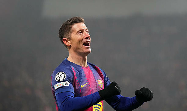 Левандовски превзошел достижение Роналду, впереди только Месси Роналду, Лиге, Лионель, Месси