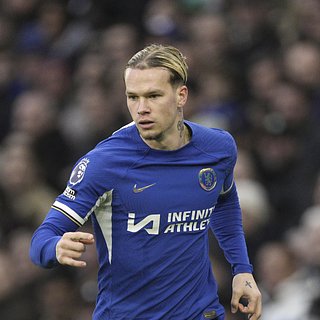 Мудрик, Челси, Англии, Анджелесе