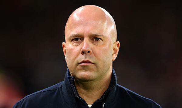 Исак, Слот, Украины, Ливерпуля, Швеции