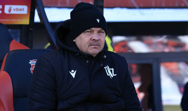 Яшари, Пономарев, Первые