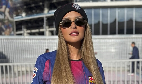 ФОТО. Красавица на трибунах! Жена звезды Барселоны взорвала сеть Барсы, Беллоли, Наталии