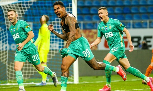 Форвард Динамо получает 50 тысяч в месяц: «У него жизнь удалась» Динамо, Вацко, Герреро, Напрягаться, Пономаренко