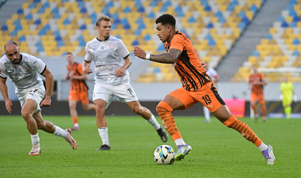 ОФИЦИАЛЬНО. Просьба Реброва. УПЛ перенесла матч Шахтера Украины, Реброва, Шахтер, Заря, Колос