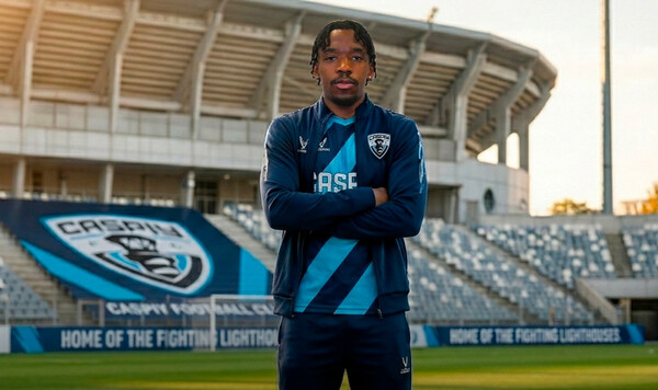 ОФИЦИАЛЬНО. Француз, разорвавший контракт с Кривбассом, уехал в Казахстан Кривбасс, Ндомбази, Каспий