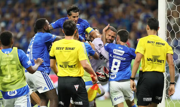 Крузейро, Минейро, Канданчан, Атлетико