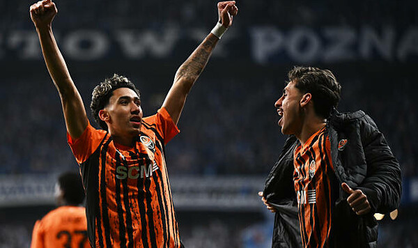 Запомните, Изаки, Twitter