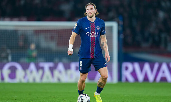 Борнмута, Забарный, Хейсен, Илья