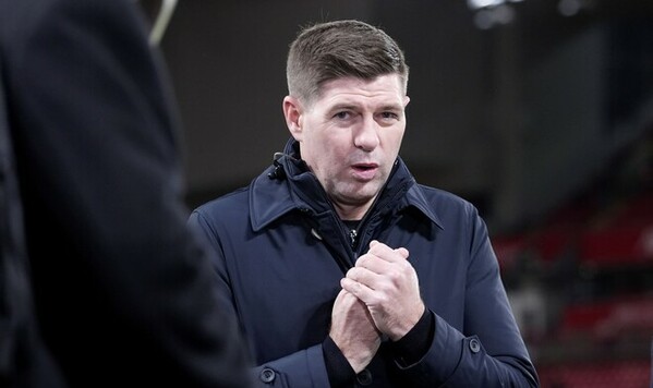 Салах, Джеррард, Англии