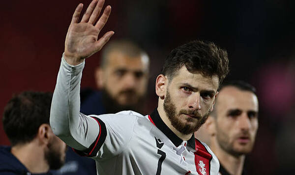 Арсенал запланировал дорогой трансфер вингера. Выбор из двух игроков Гордона, Кварацхелии, Энтони