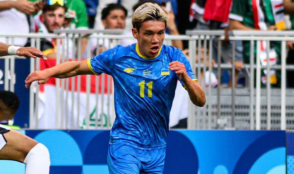 Решение принято. Хлань выбрал сборную между Украиной и Польшей Украину, Хланя