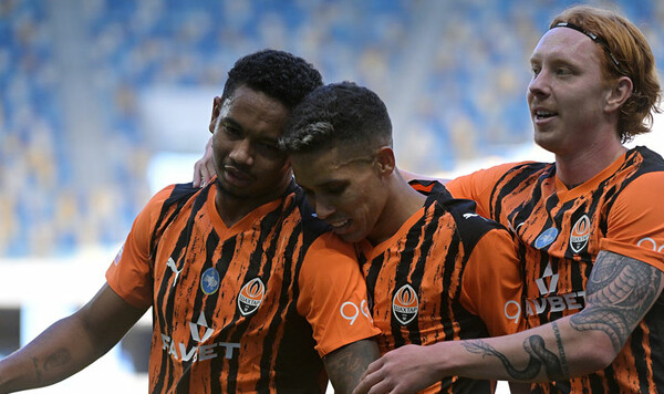 Лиге, Украины, Шахтер, Днепр, Металлист