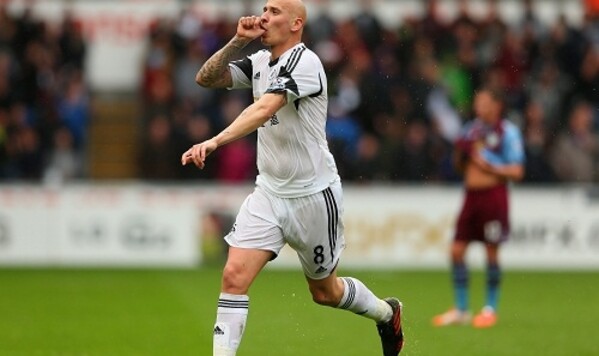 Скандальный обидчик Турана завершил карьеру Турана, Ливерпуля, Шелви, Шахтера