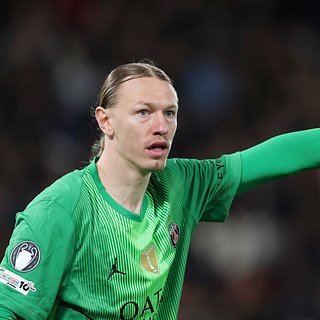 Сафонова, Лиге, Челси, Баварией