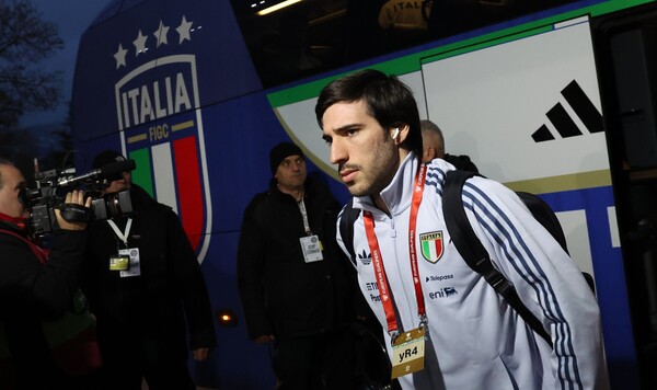 Тонали, Боснии, Италии