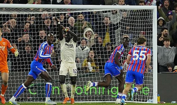 Пелес, Вест, Шахтера, Прем, Англія