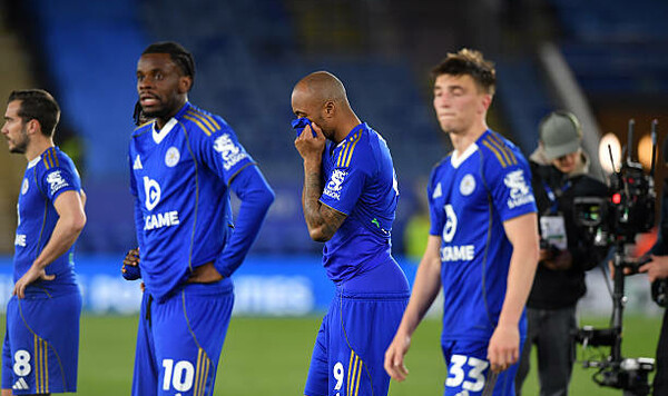 Таун, Сити, Первую, Чемпионшип, Ивана