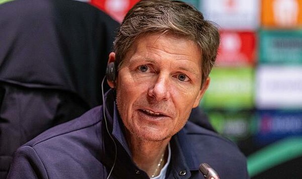 Кристал, Шахтер, Пэлас, Оливер, Украине