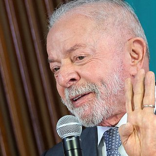 Президент Бразилии пошутил над Неймаром фразой «футболист на удаленке» Неймар, Бразилии, Силва, Пеле