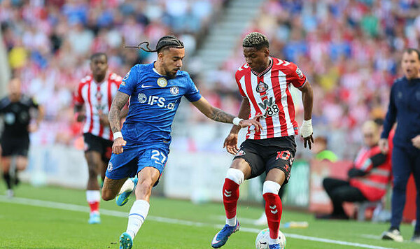 Челси, Гюсто, Лиона