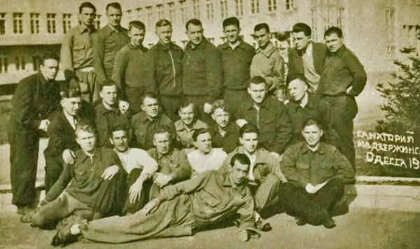 Cпортивному обществу Динамо – 100 лет! А сколько футбольному клубу? Динамо, Киев, Церкви, Украине, Совет