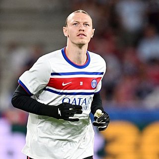 Лиги, Слован, Сафонова, Камара, Луиса
